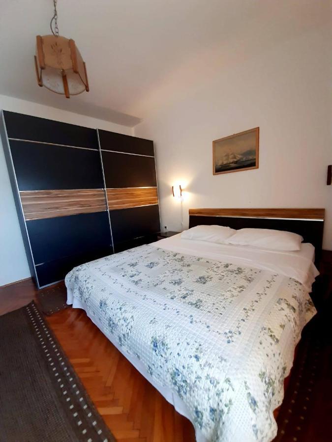 Apartment Riko - Accomodation "With" The Adriatic Sea Kampor Exterior foto